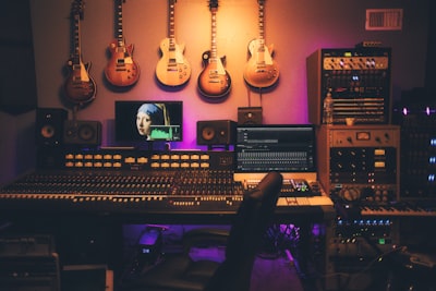 Studio & Audio